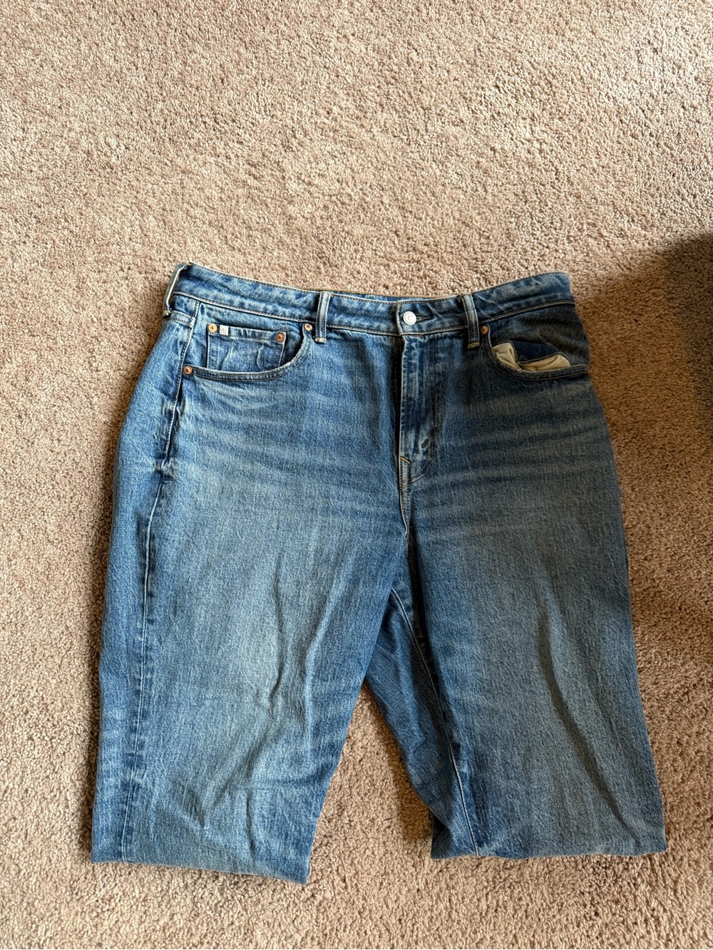 AE77 premium cigarette Jean
